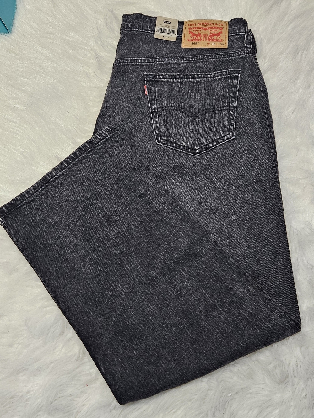 NWT Men's 569 Levi's Straight Leg Jeans in Washed Black